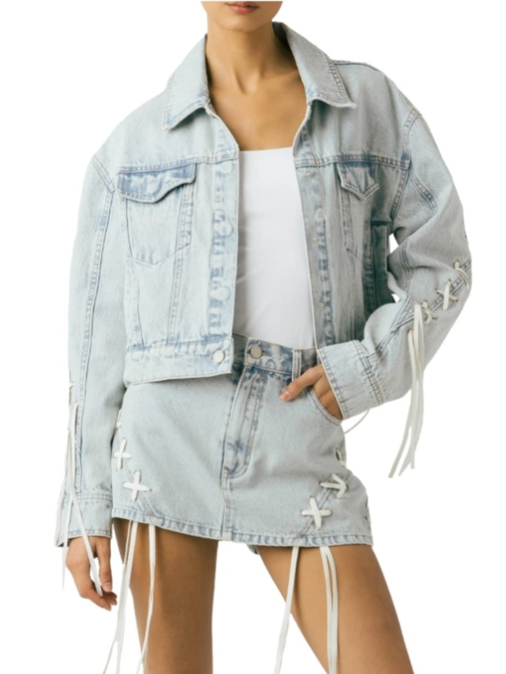 NWT BLANKNYC Tie Breaker Oversize Lace Up Denim Trucker Jacket - Picture 1 of 3